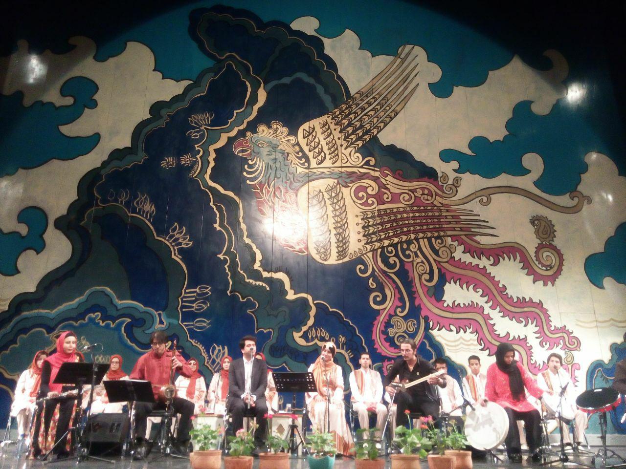 کنسرت هم آوایی گروه دست افشان با گروه تیام، روز جمعه، بیستم مرداد، در تالار وحدت تهران برگزار شد