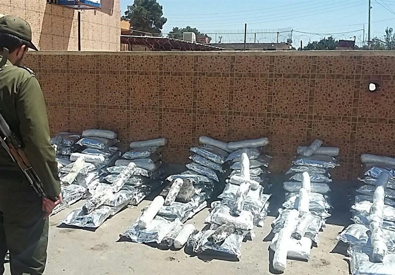 معاون نیروی انتظامی کاشان: ۳۵۰ کیلوگرم مواد مخدر در کاشان کشف و ضبط شد