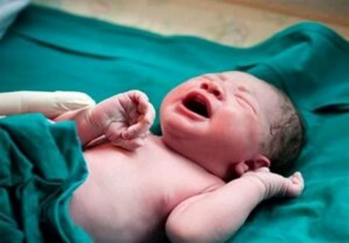 تولد نوزاد ۵/۵ کیلویی در بیمارستان بهشتی کاشان